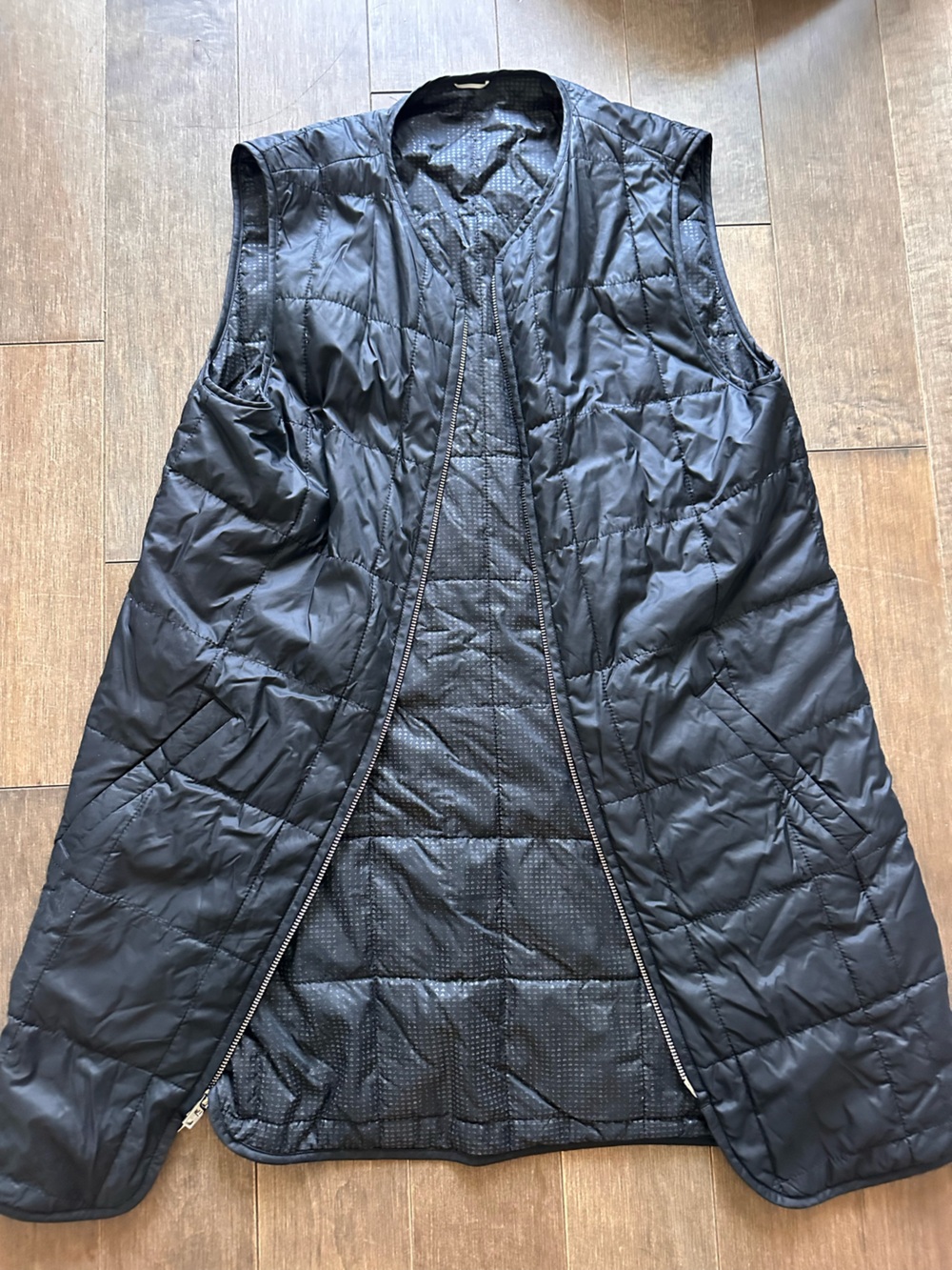 Kit and Ace Black Quilted Sleeveless Vest